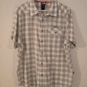 The North Face Men’s Plaid Short-Sleeve Button-Up Shirt – Size Large